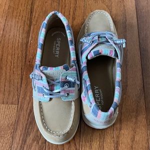 Girls size 2 sperrys